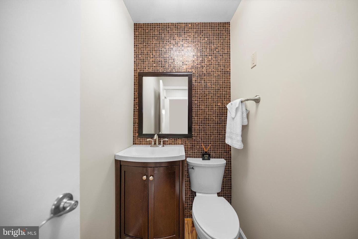 9808 Laurel Street photo 10
