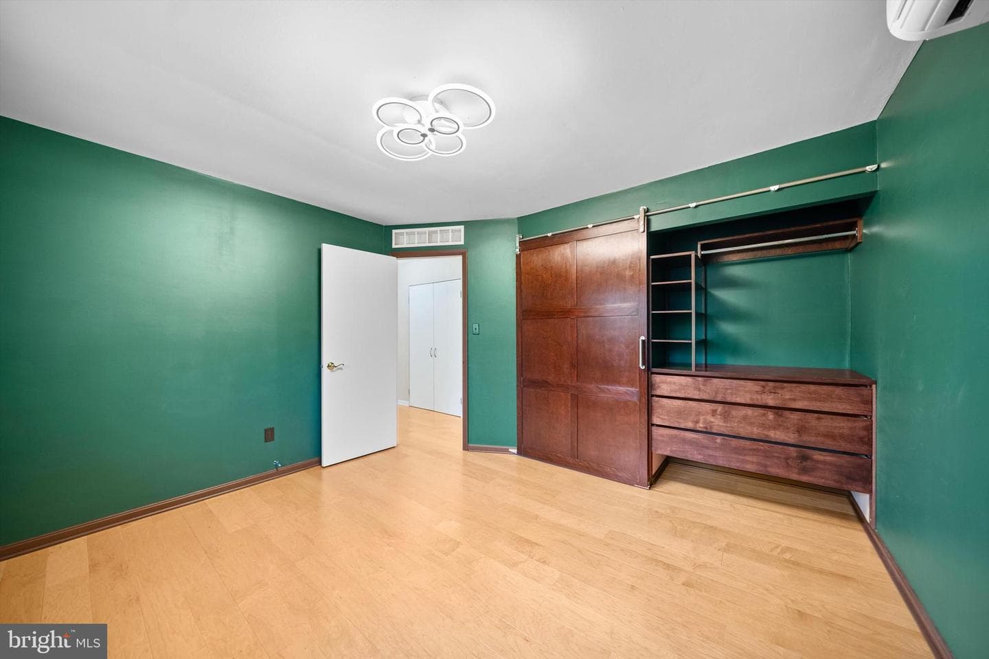 9808 Laurel Street photo 15