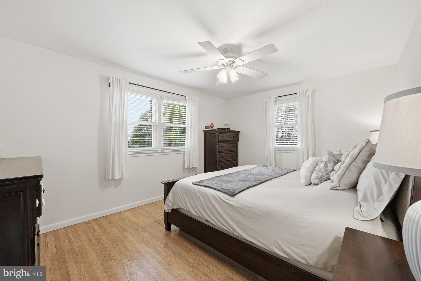 4616 Exeter Street photo 29