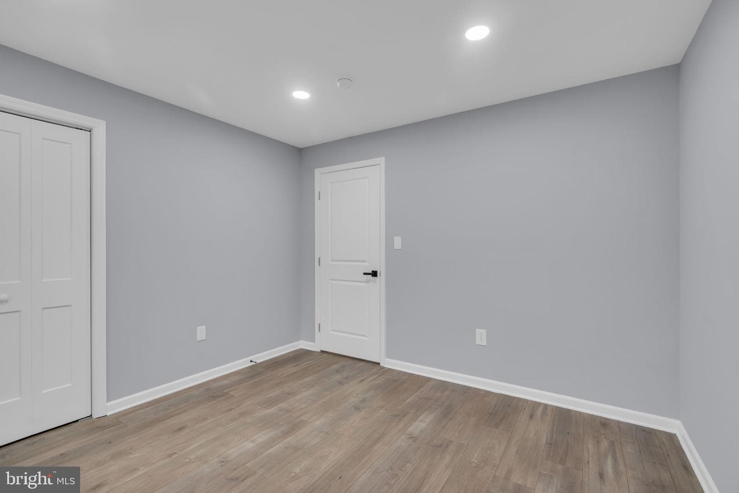 10705 Ames Street photo 34