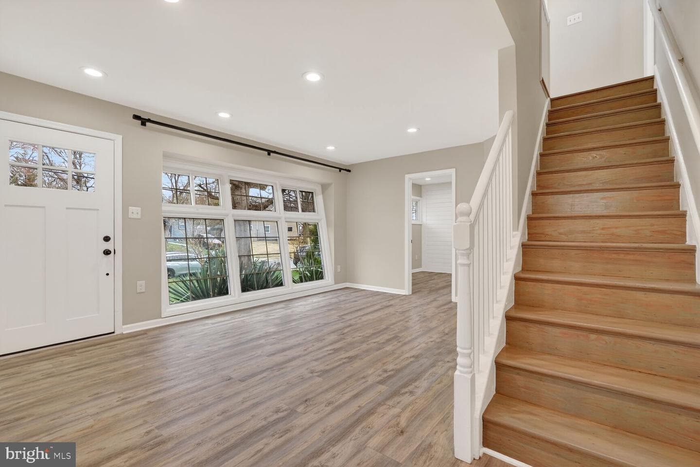 1925 Rollins Drive photo 17