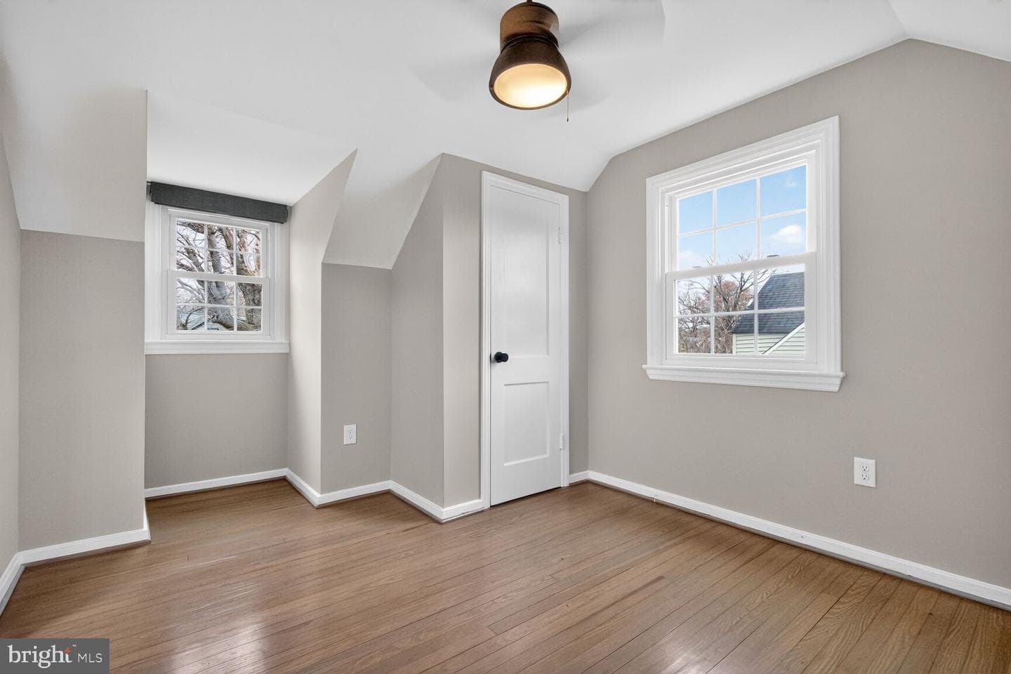1925 Rollins Drive photo 27
