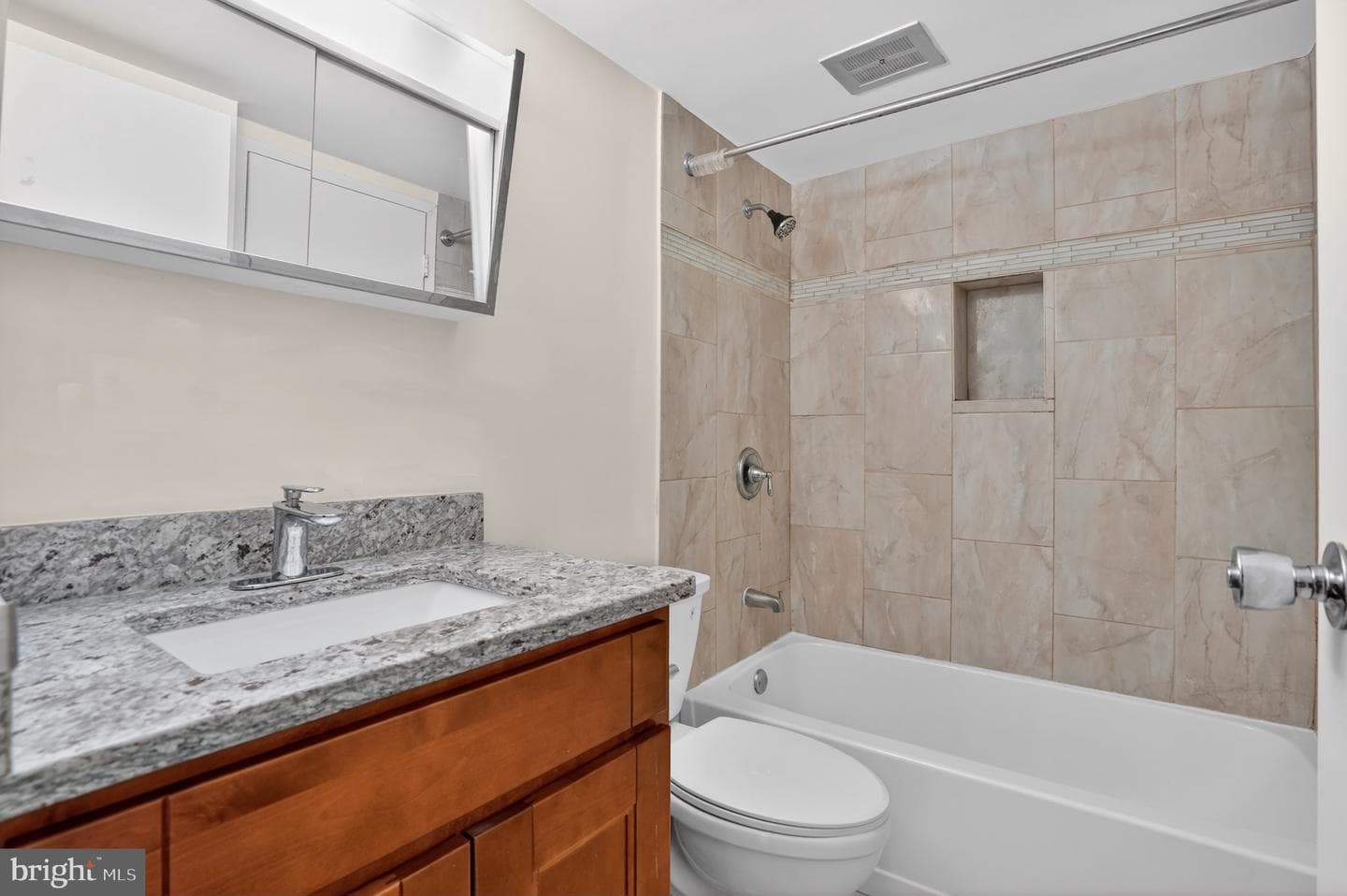 9718 Kingsbridge Drive #103 photo 14