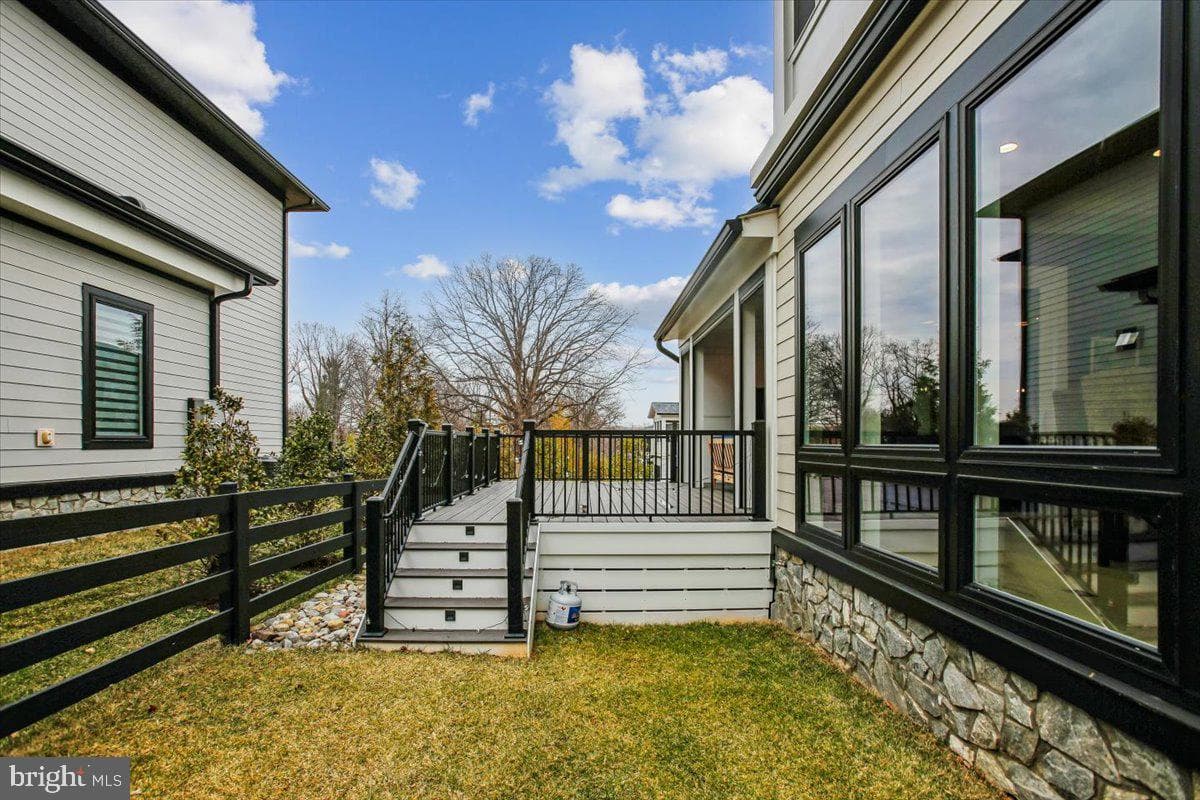 4055 Thornton photo 12