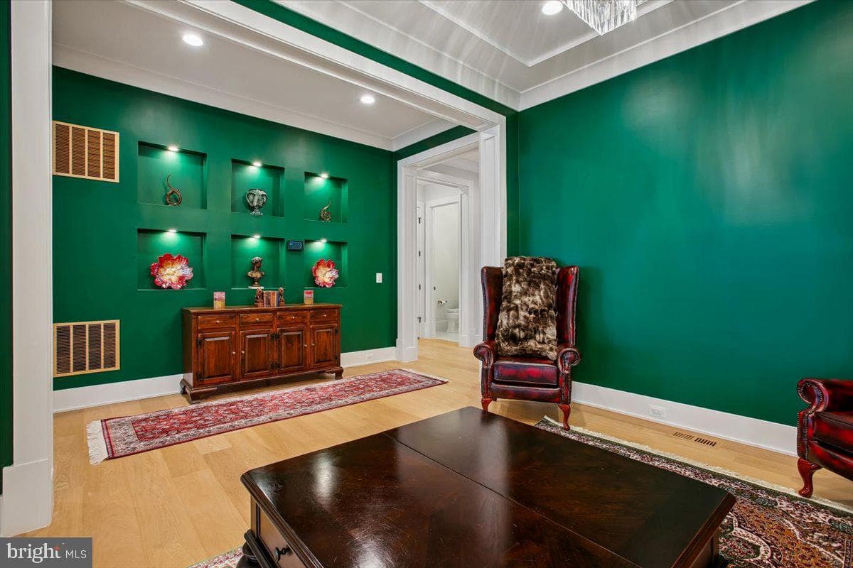 4055 Thornton photo 32