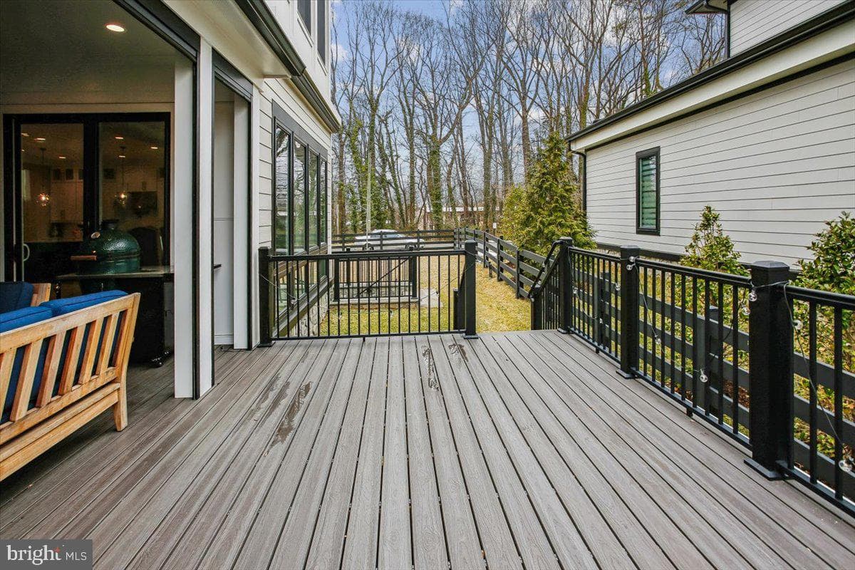 4055 Thornton photo 35