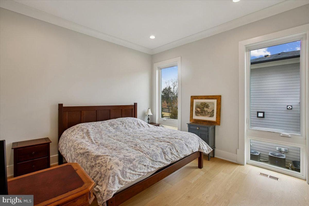 4055 Thornton photo 52