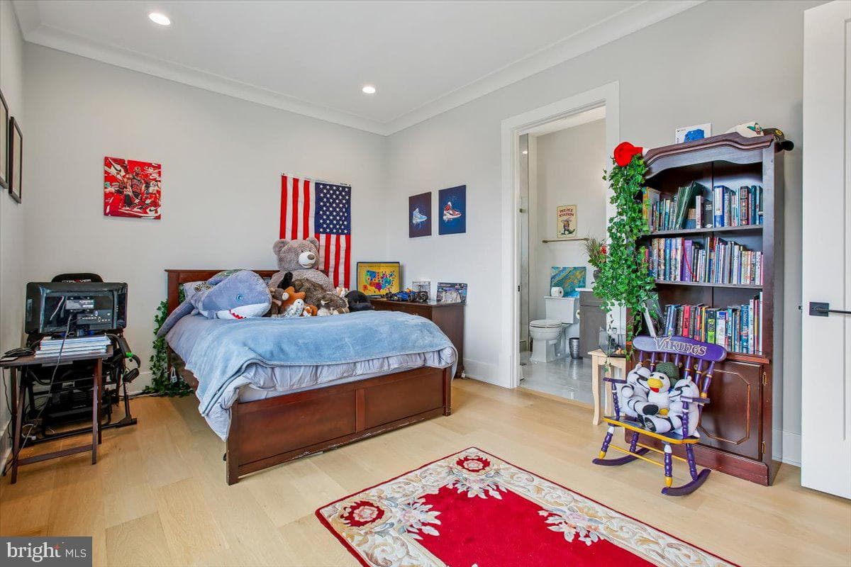 4055 Thornton photo 62