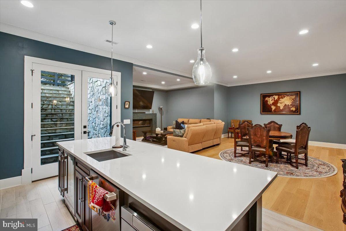 4055 Thornton photo 68