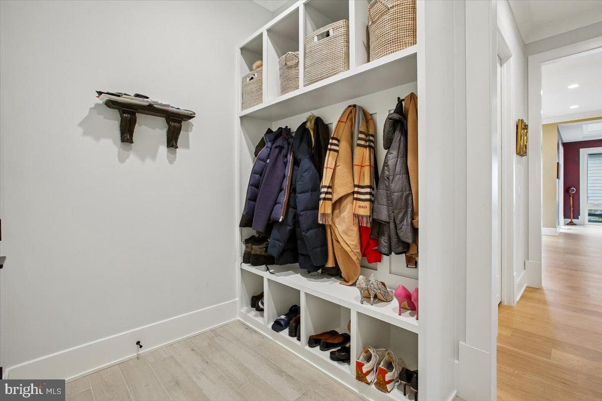 4055 Thornton photo 77