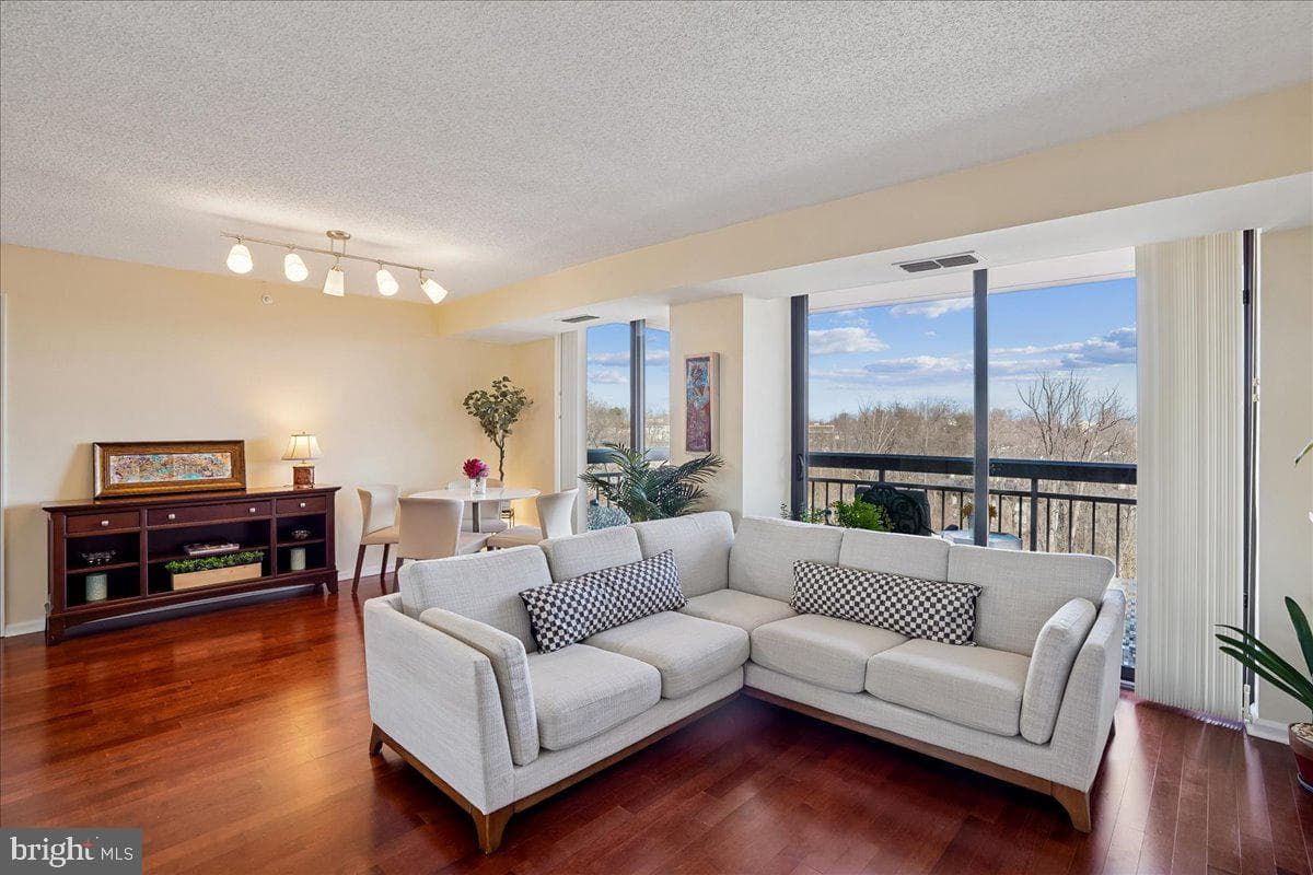 2230 George C Marshall Drive #904 photo 11