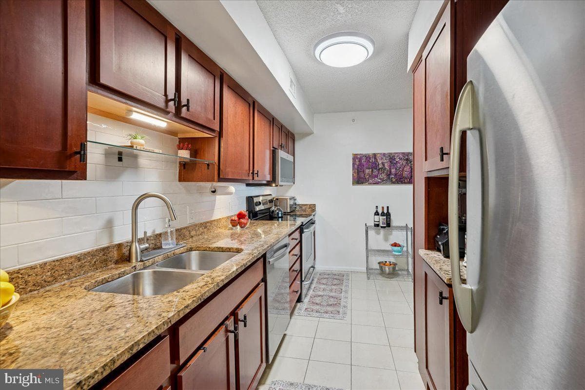 2230 George C Marshall Drive #904 photo 17