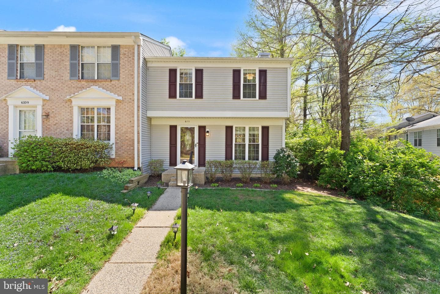 6111 Martins Landing Court photo 1