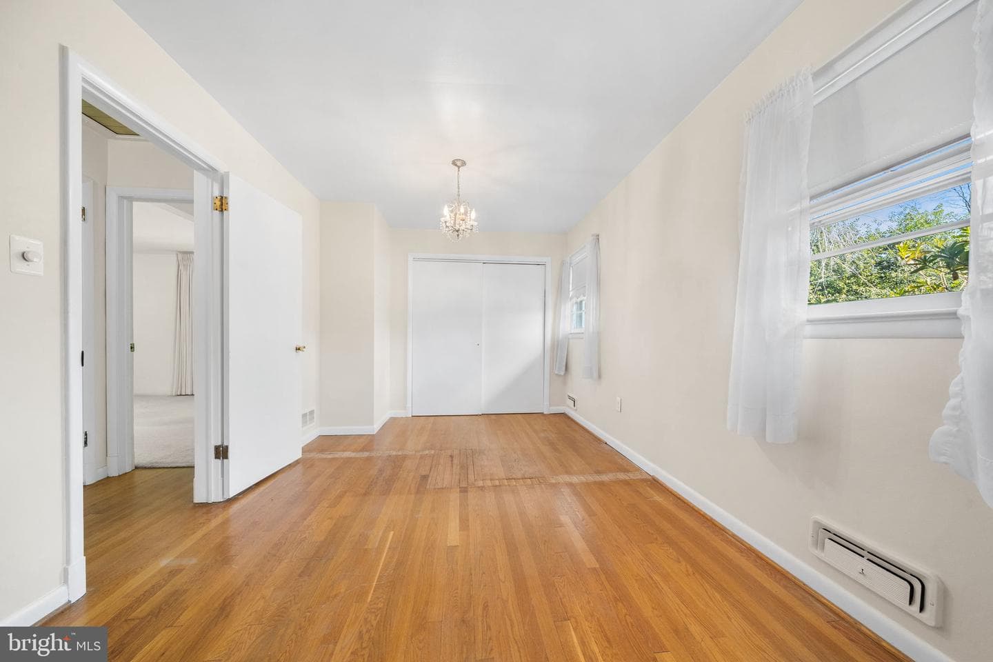 1806 Lansing Court photo 29