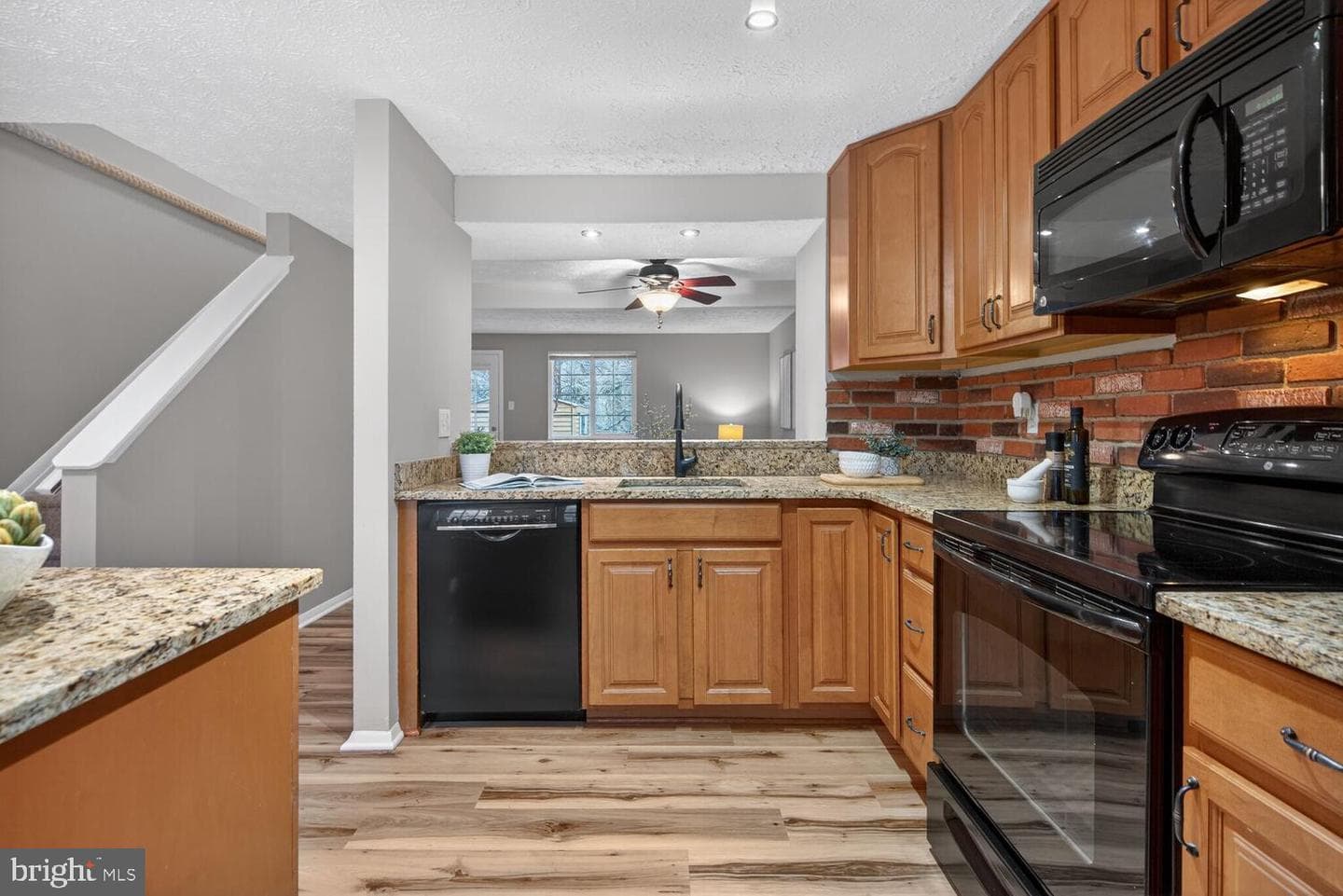 8462 Lazy Creek Court photo 7