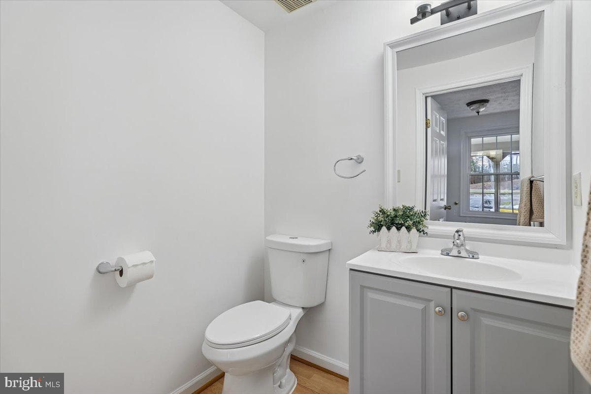10921 Harpers Square Court photo 8