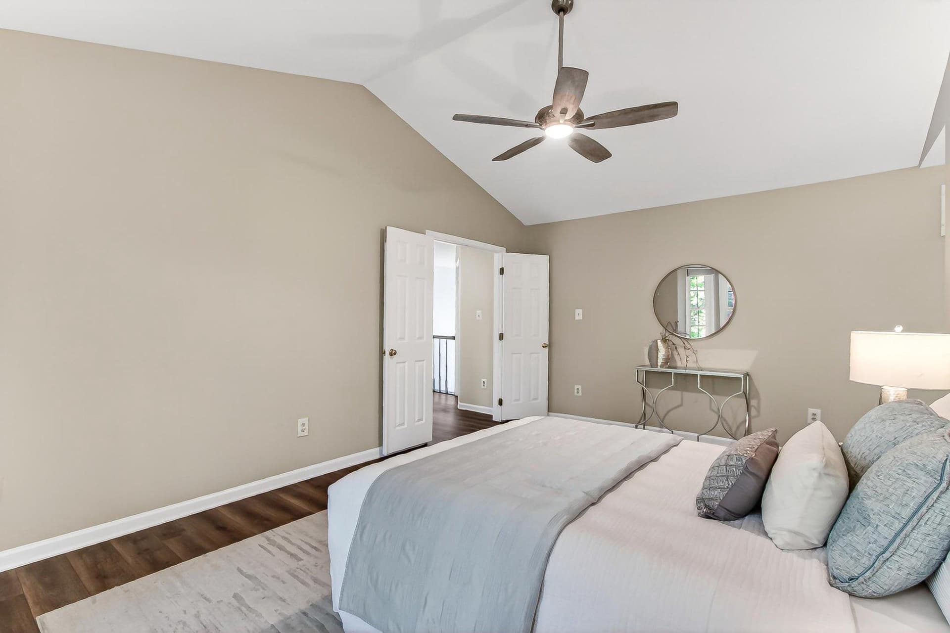 8004 Hollington Place photo 32