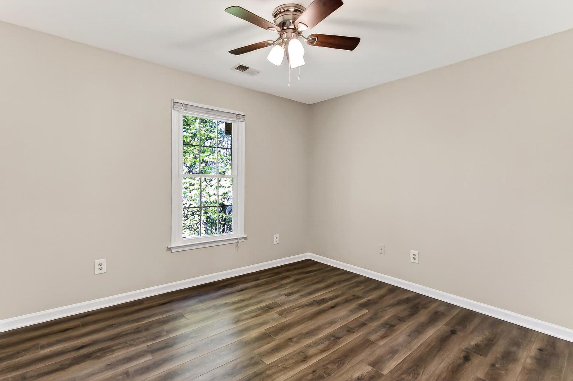 8004 Hollington Place photo 44