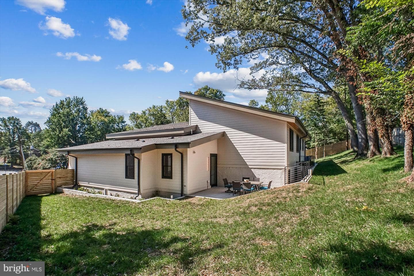 3126 Headrow Circle photo 83