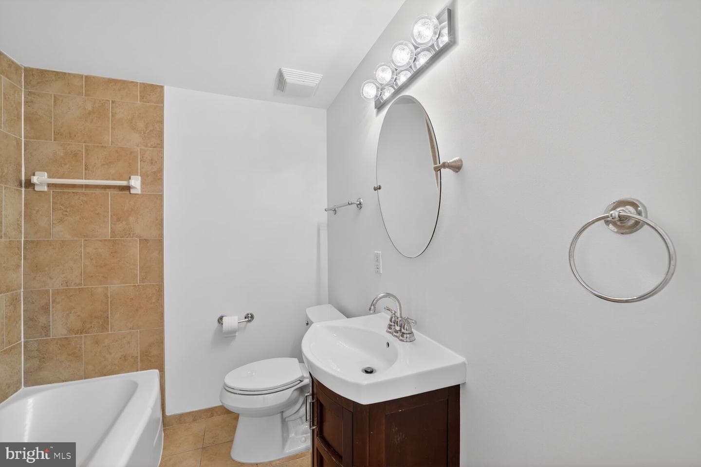 7716 Frances Drive photo 16