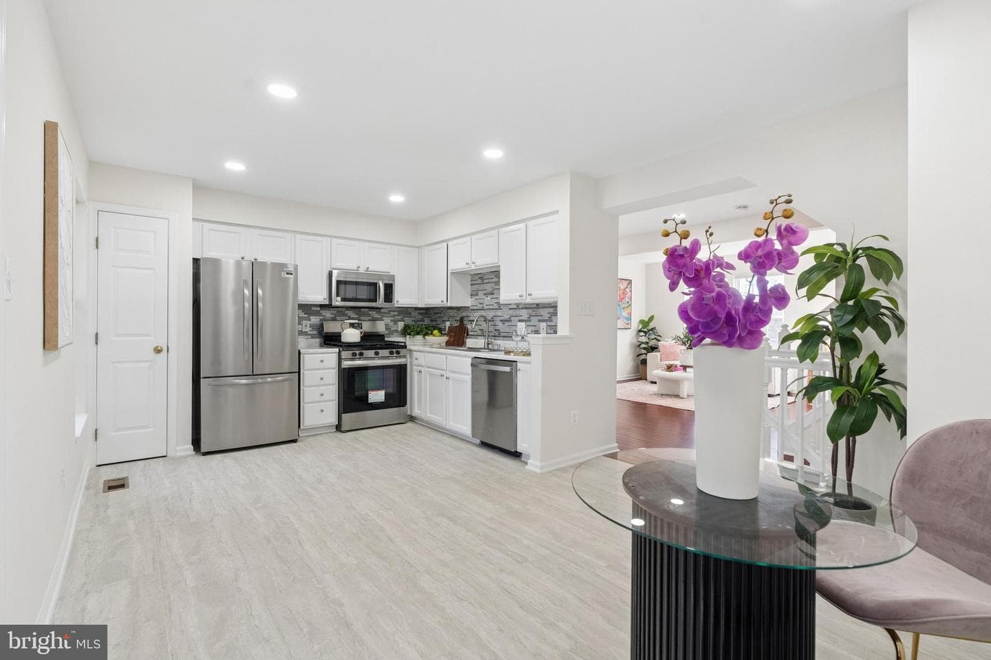 6350 Racetec Place photo 16