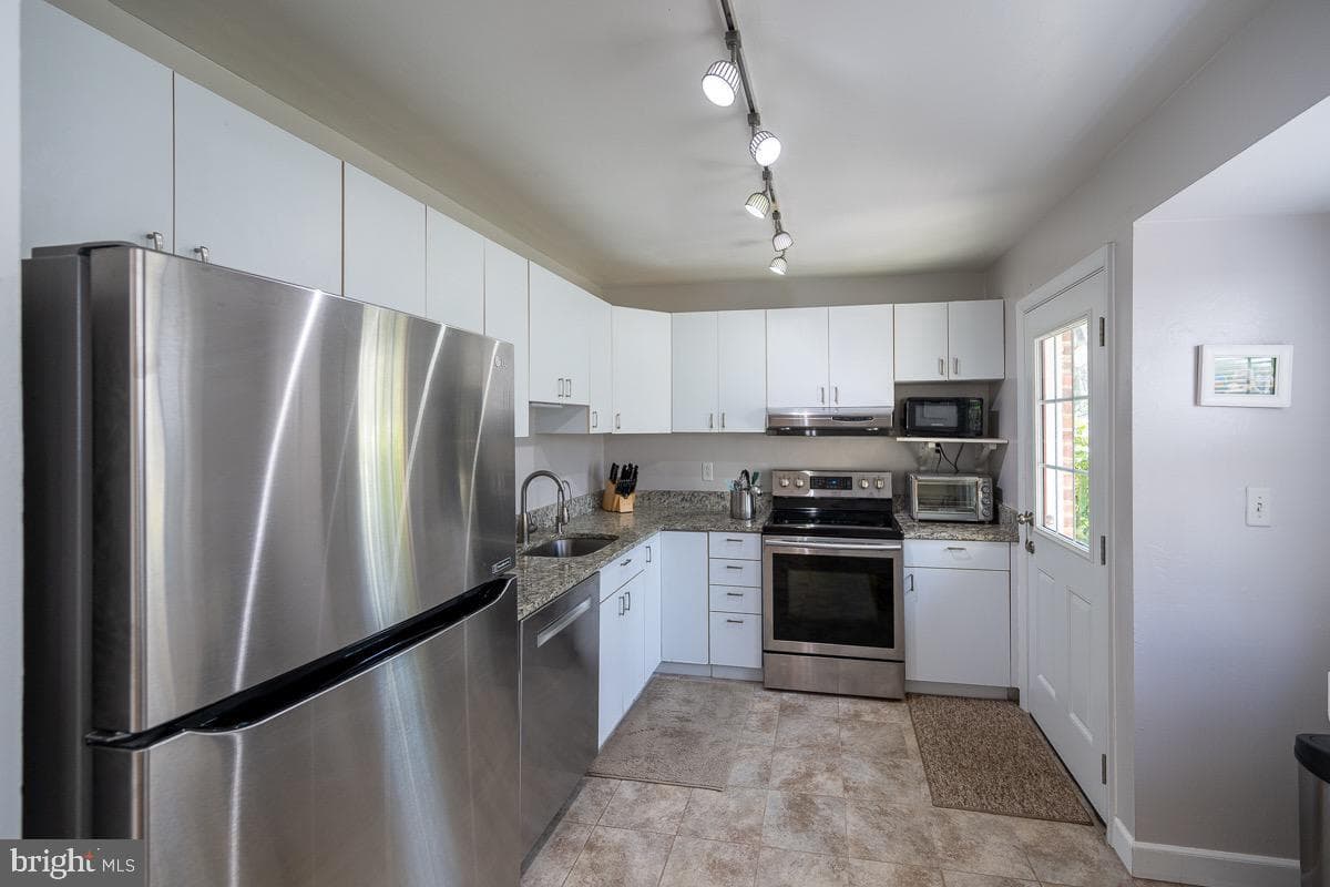 3812 Tall Oak Court photo 25