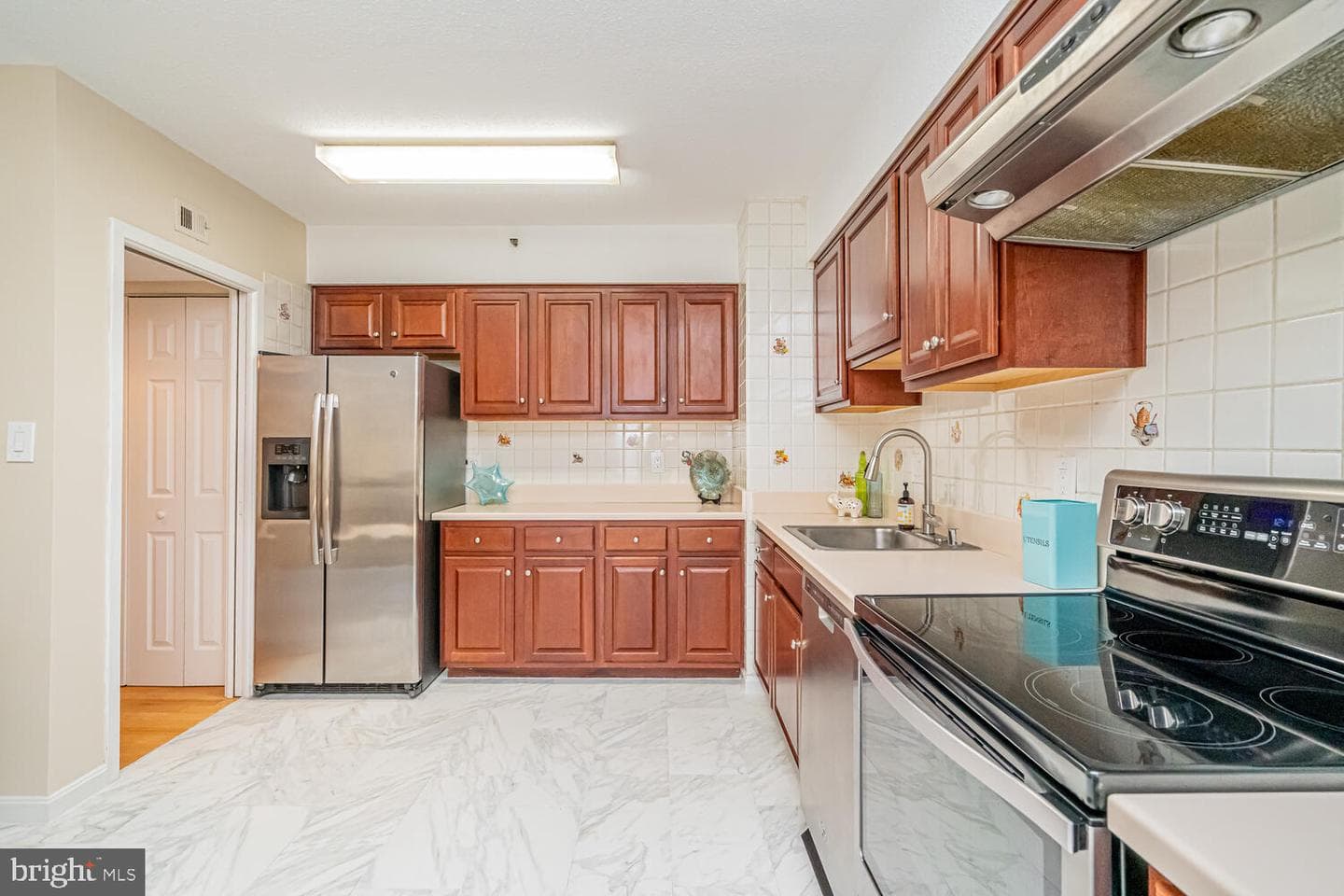3713 S George Mason Drive #305 photo 13