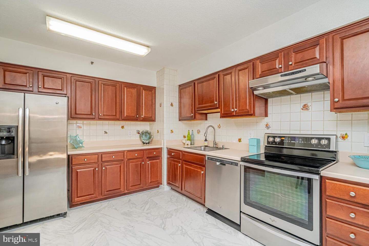 3713 S George Mason Drive #305 photo 14