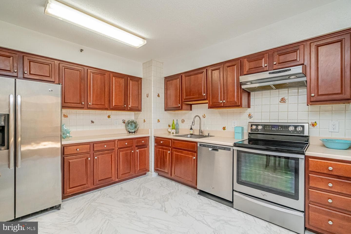 3713 S George Mason Drive #305 photo 19