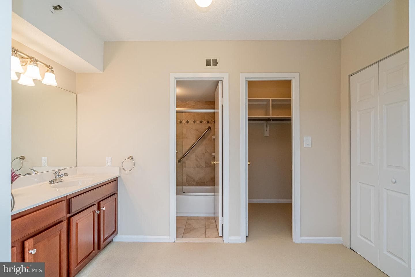 3713 S George Mason Drive #305 photo 31