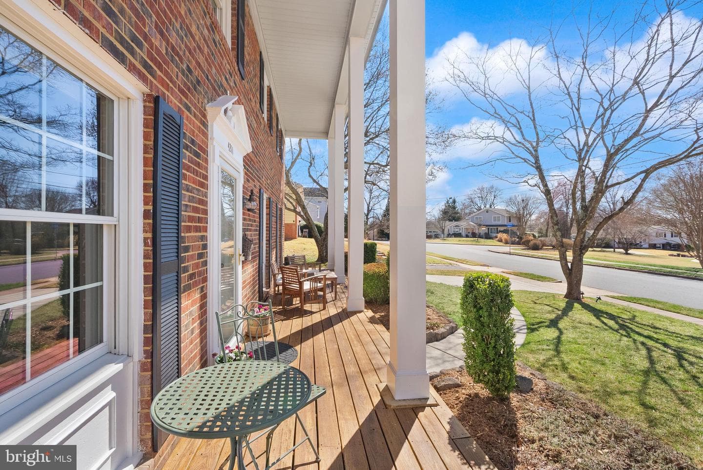 4211 Nutwood Way photo 5