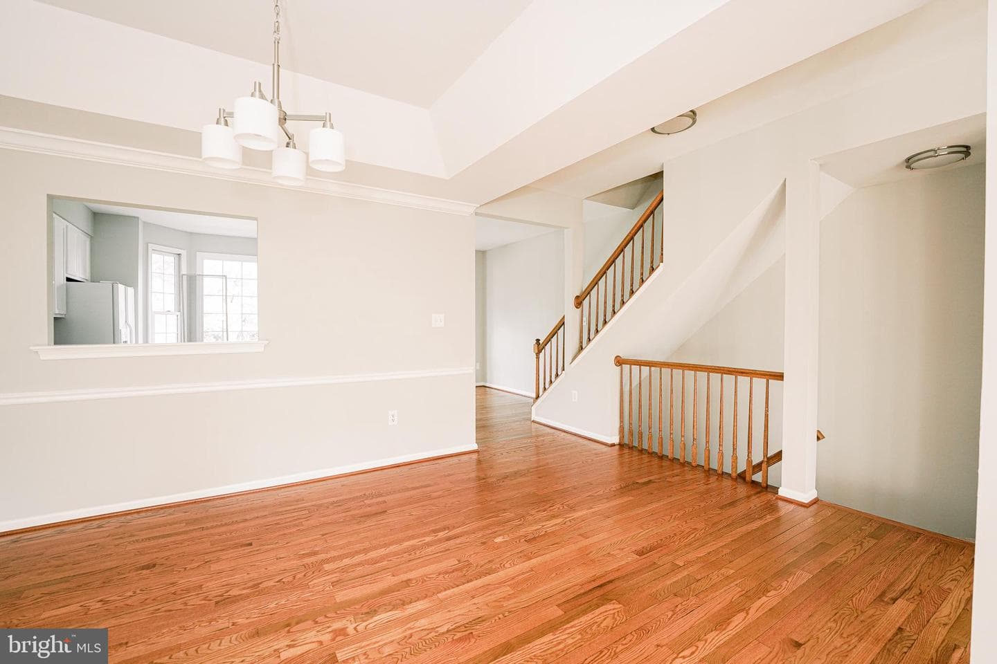 6584 Irvin Court photo 4