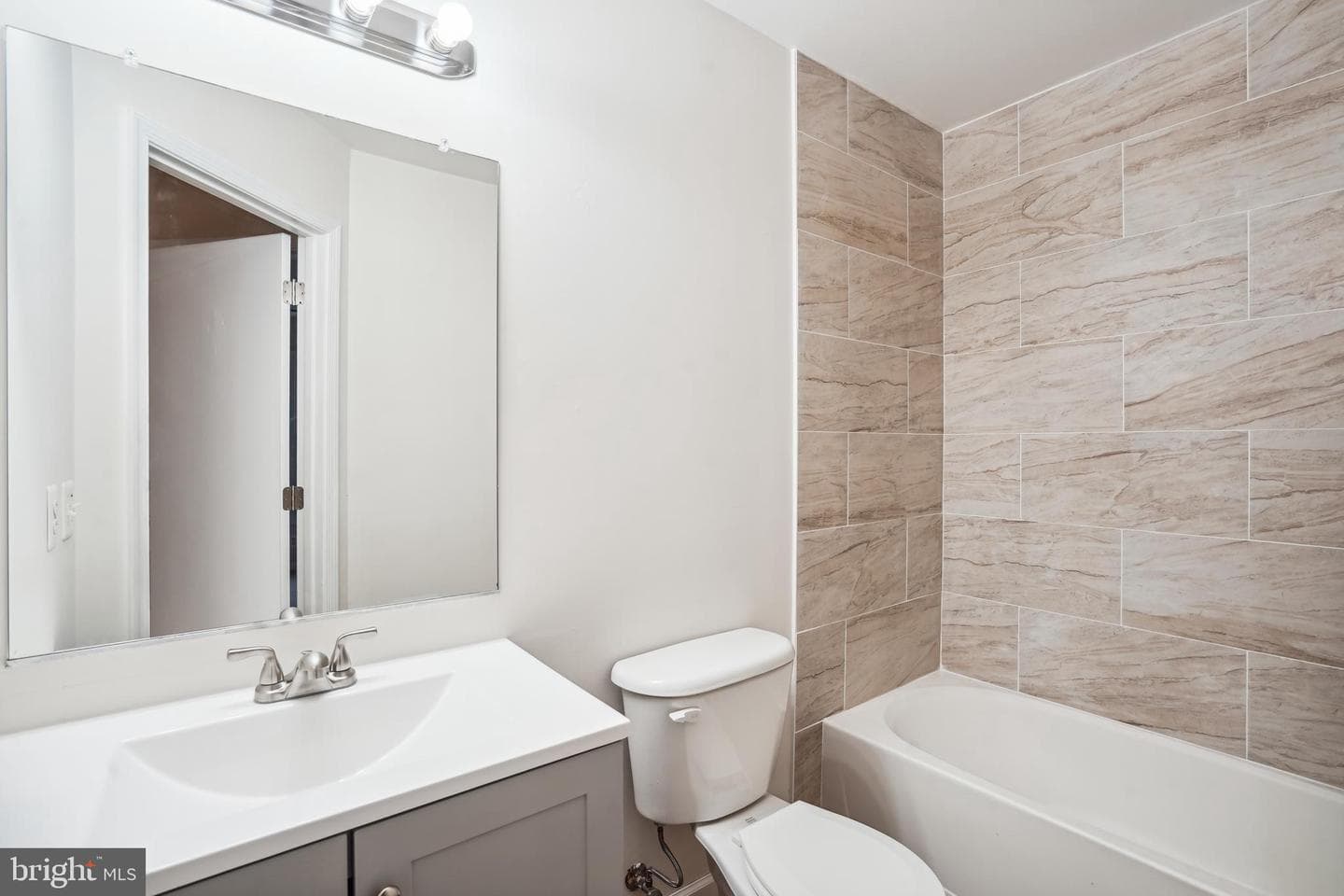 8856 Mansion View Court photo 23