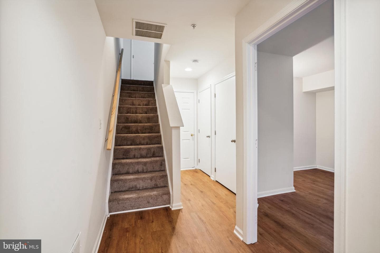 8856 Mansion View Court photo 3