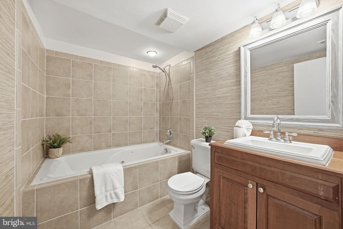5705 Lawsons Hill Court photo 32
