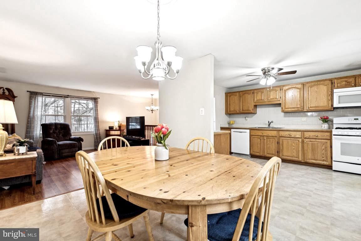 2405 Tatnuck Court photo 5