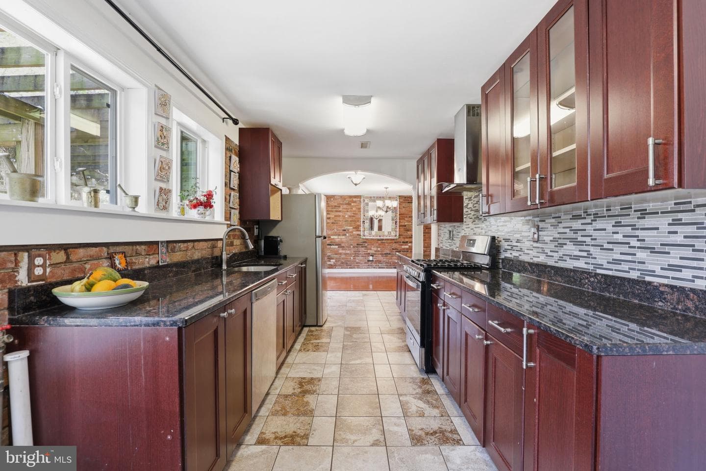 6811 Valley Brook Drive photo 8