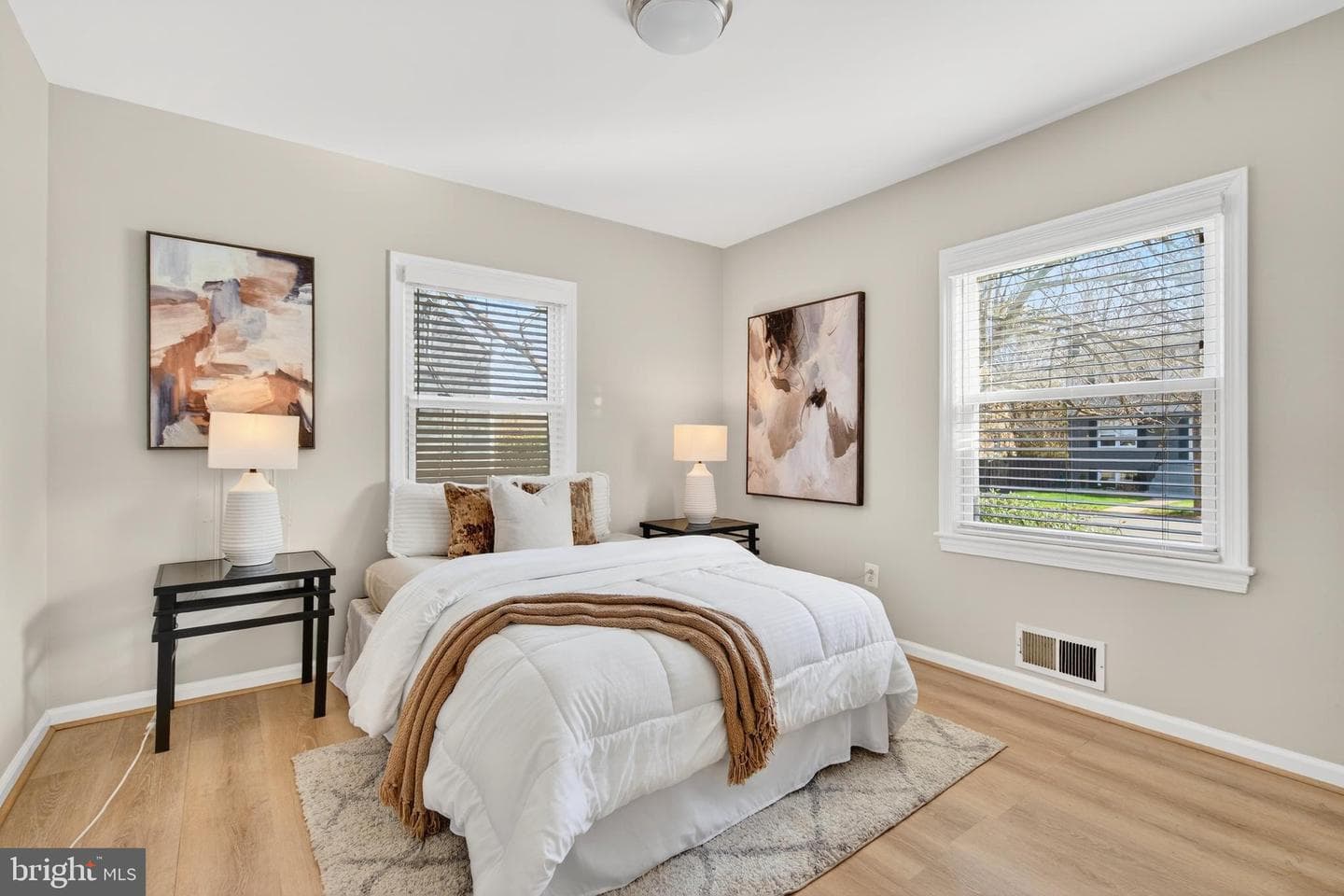2800 Cameron Road photo 17
