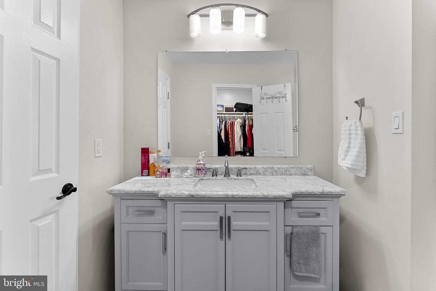 8228 Maple Ridge Avenue photo 27