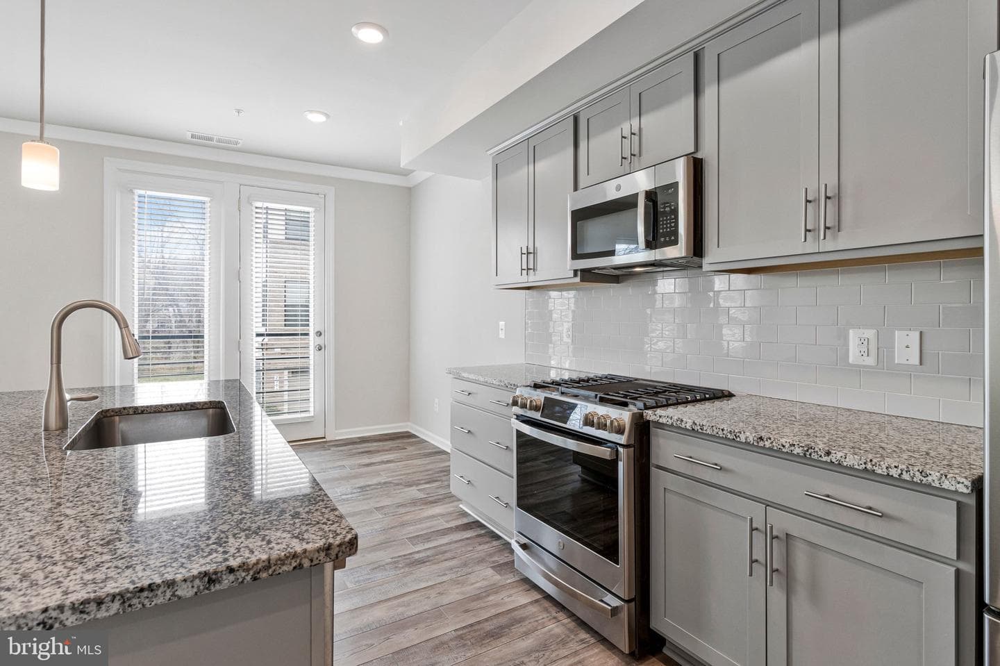 2376 Stella Place #19 photo 12
