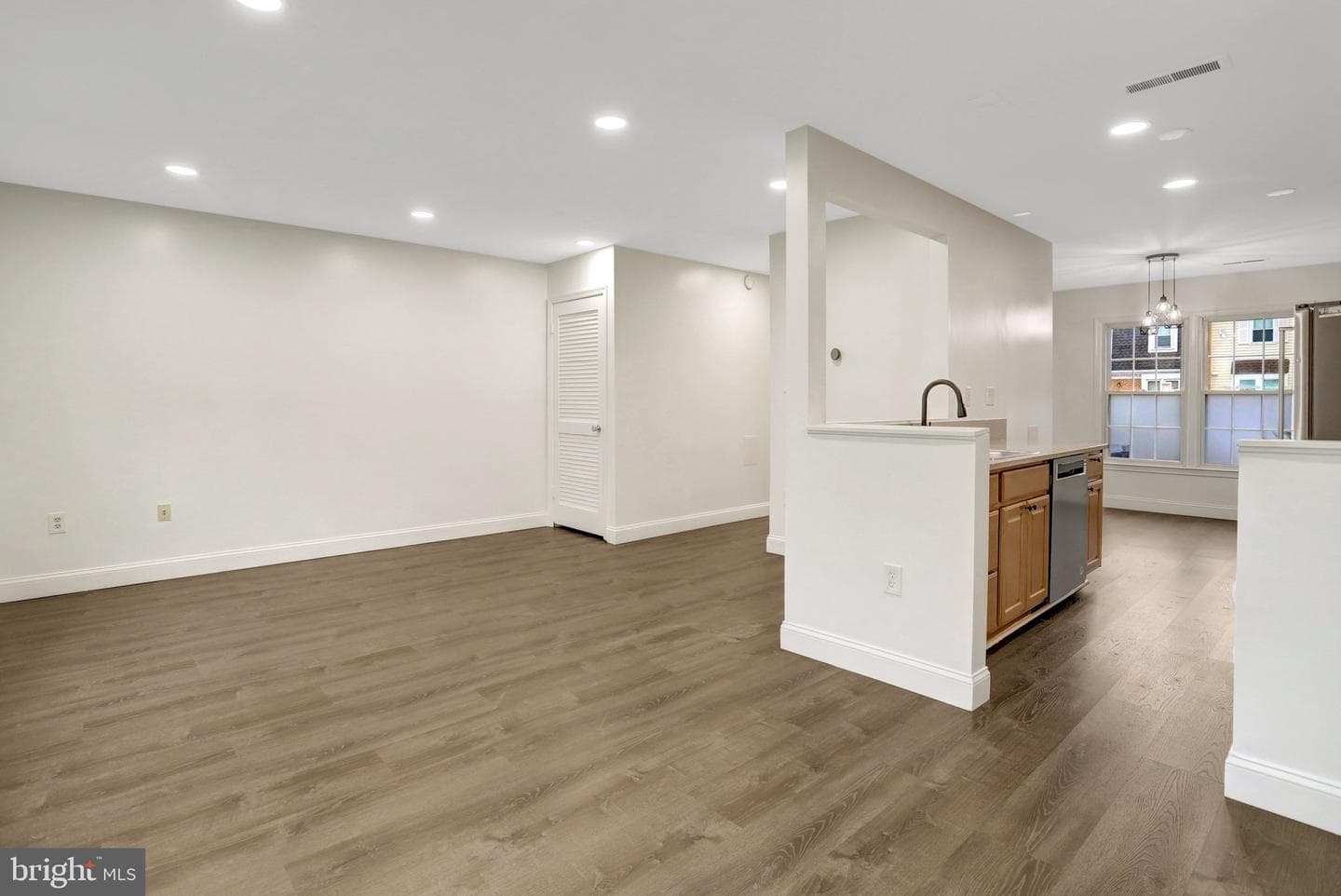 5840 Burke Manor Court photo 9
