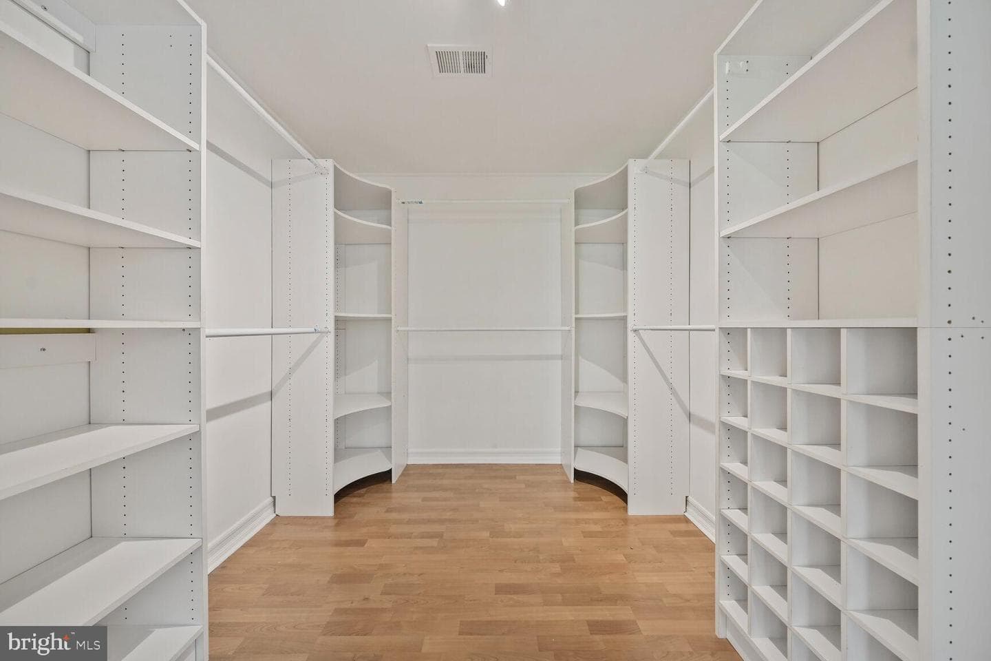 6532 Spring Valley Drive photo 24