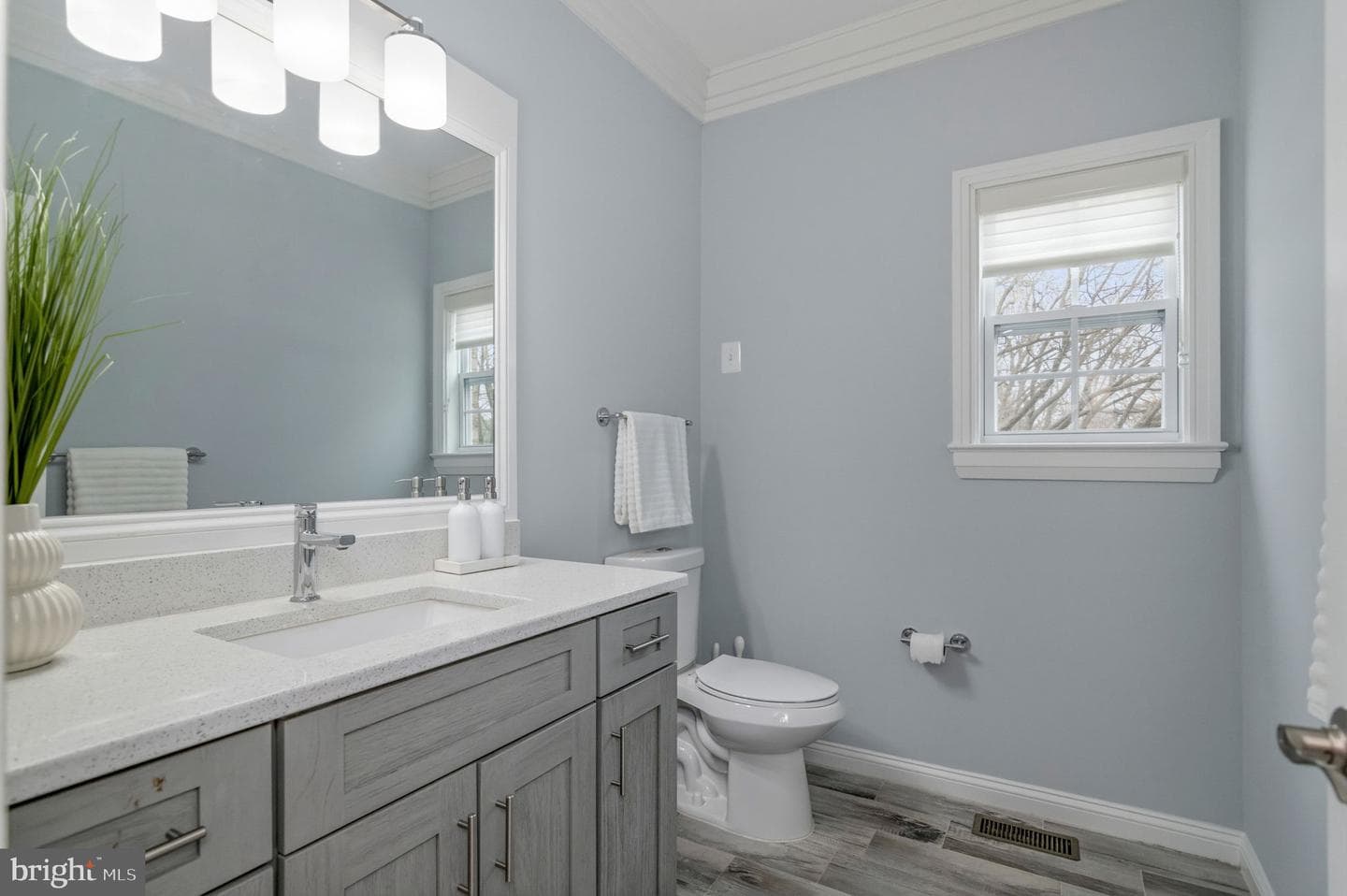 7908 Holmes Run Drive photo 34