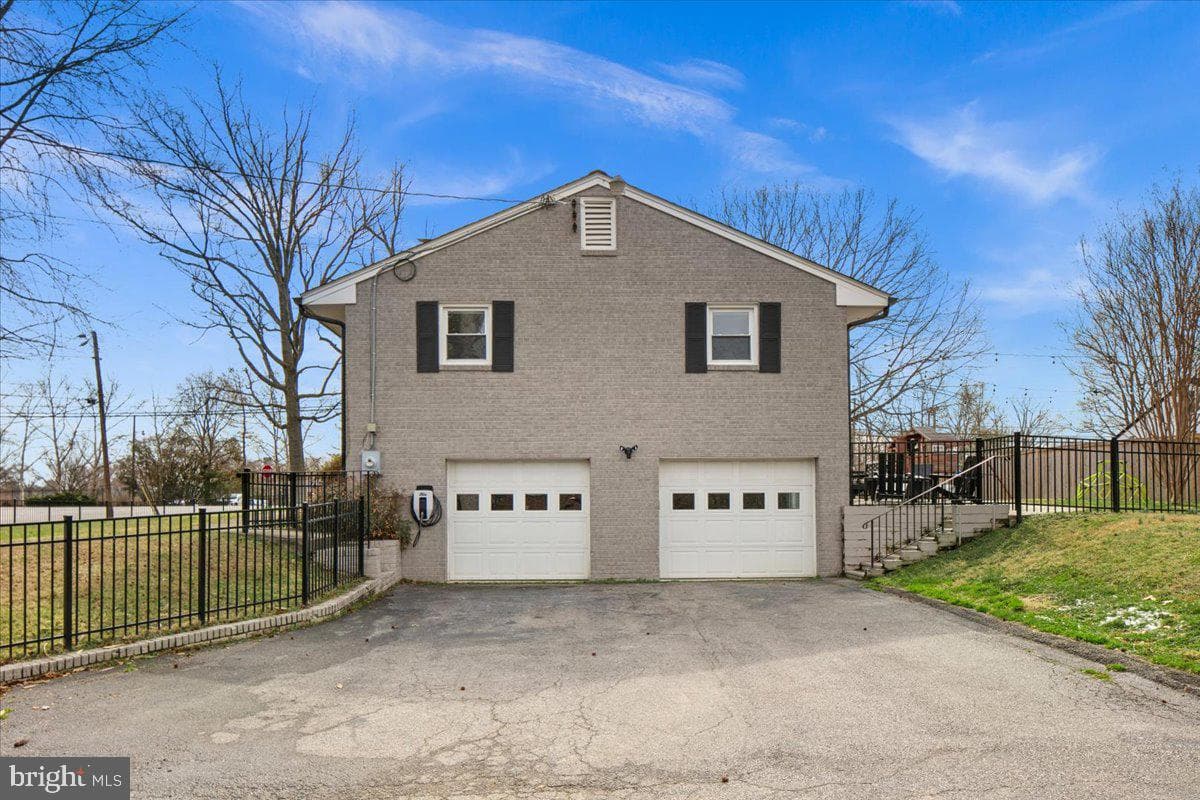 8912 Dogue Drive photo 46
