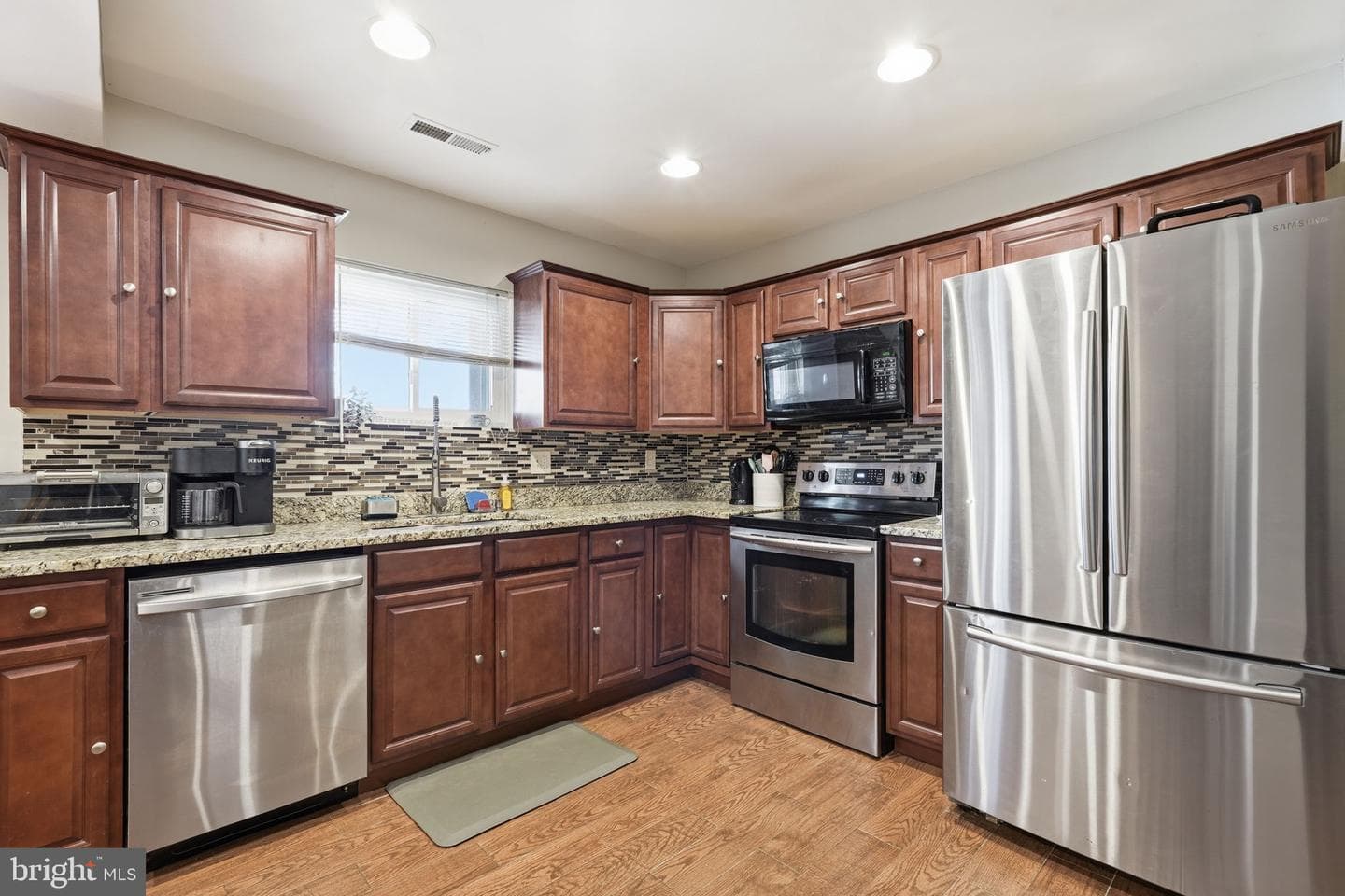 721 Upham Place NW photo 33