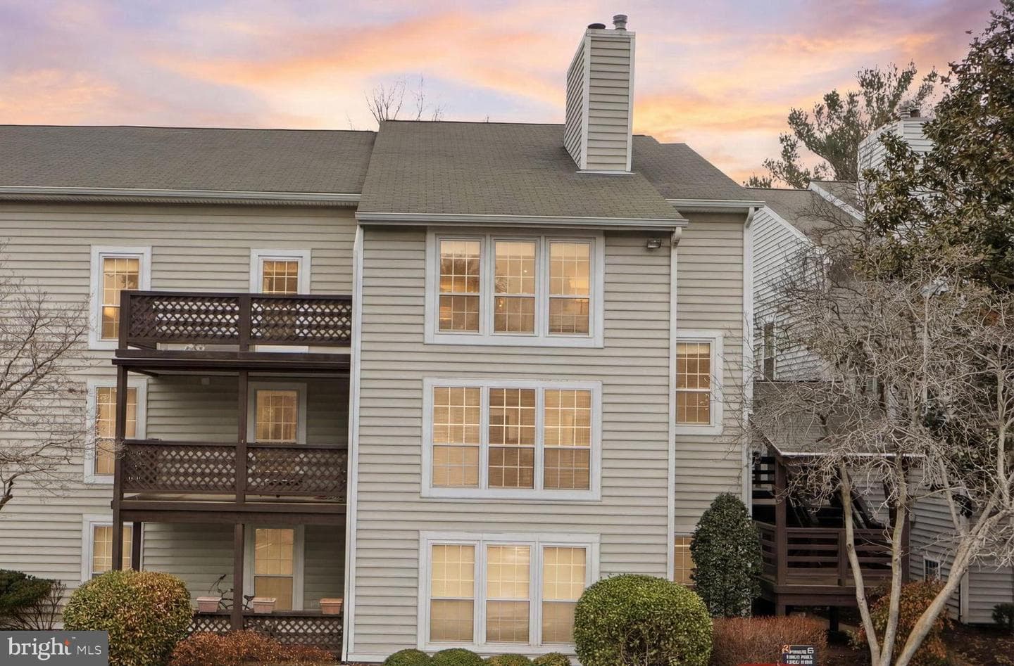 10024 Oakton Terrace Road photo 2
