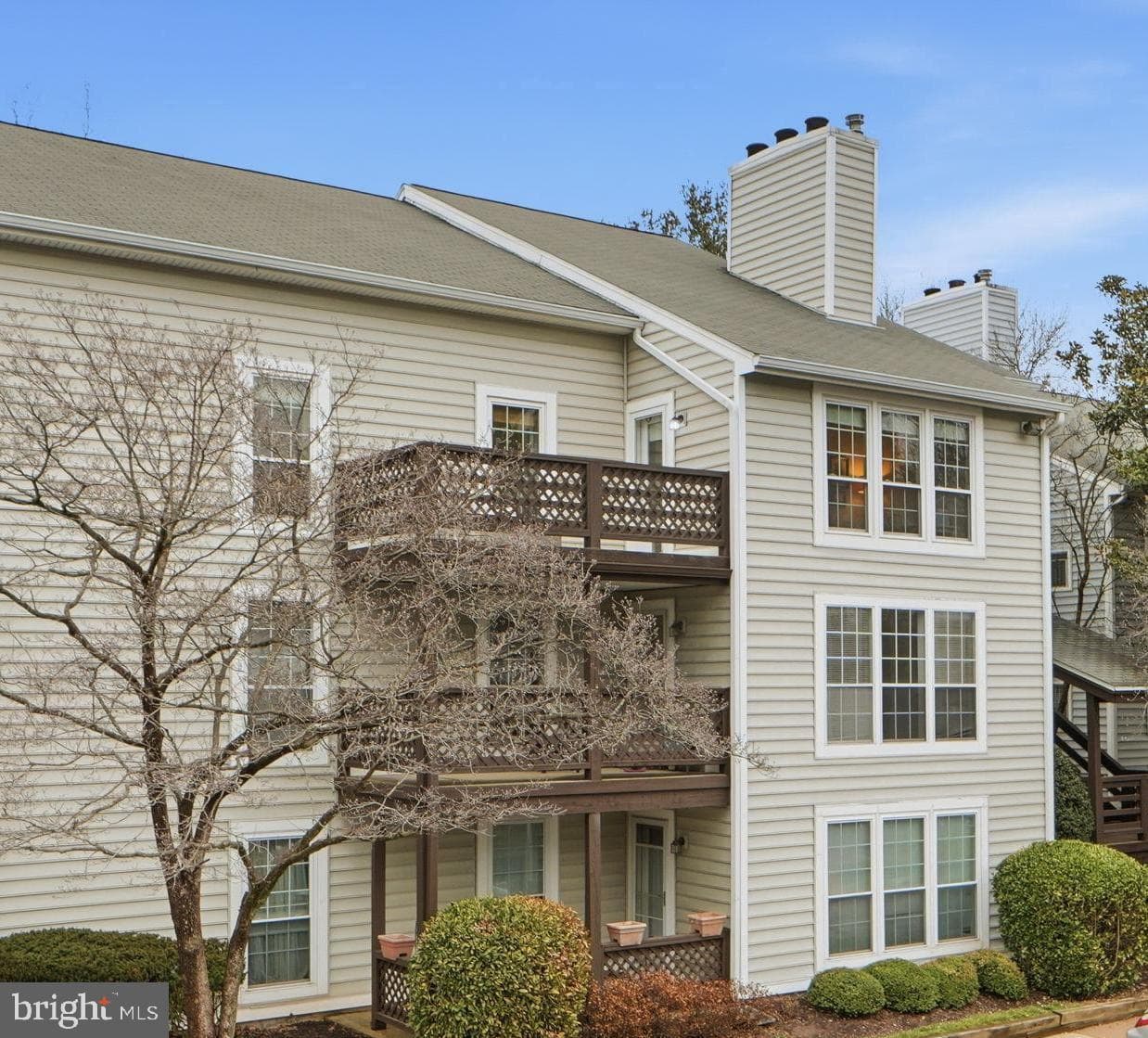 10024 Oakton Terrace Road photo 23