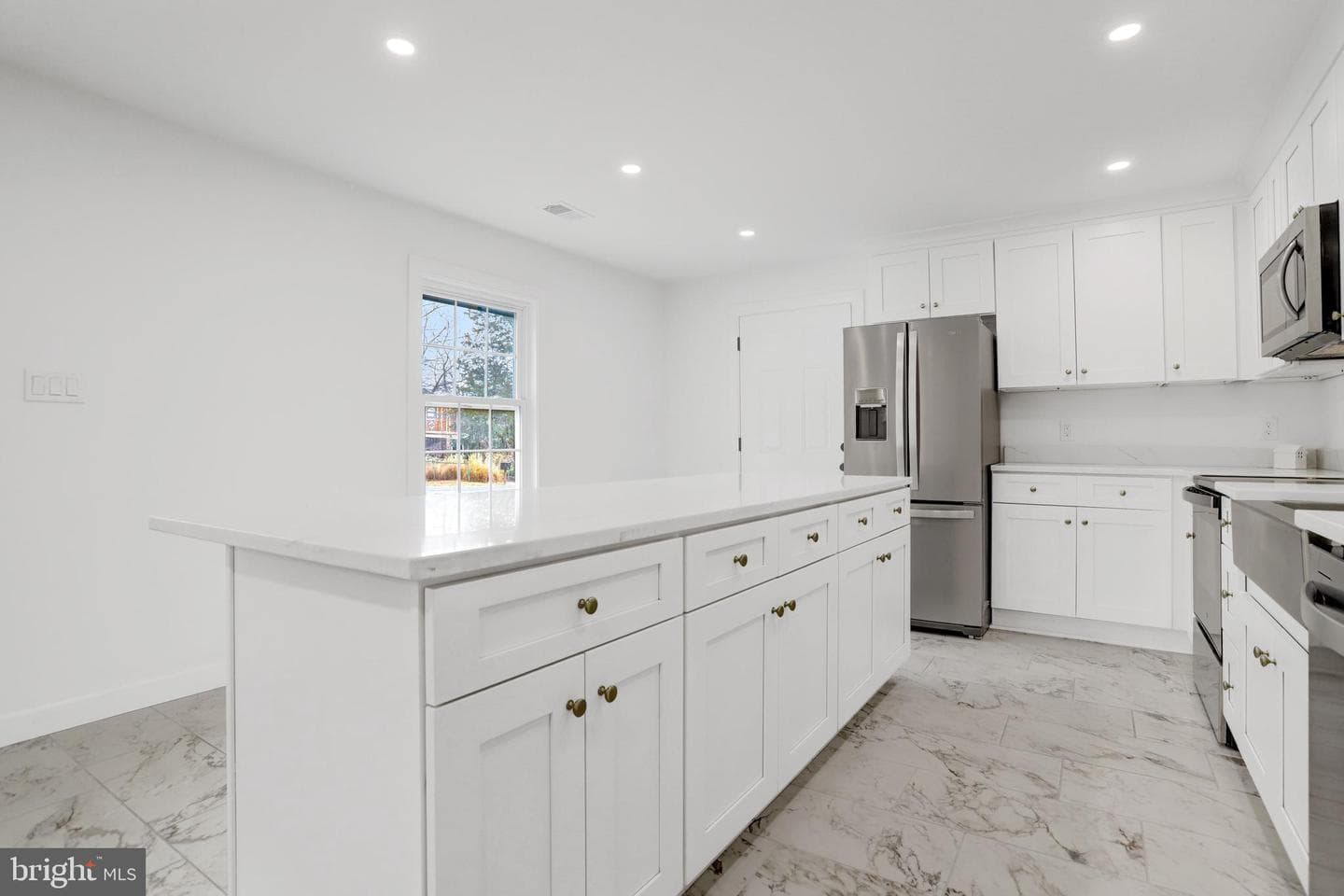 4816 Edwards Street photo 2