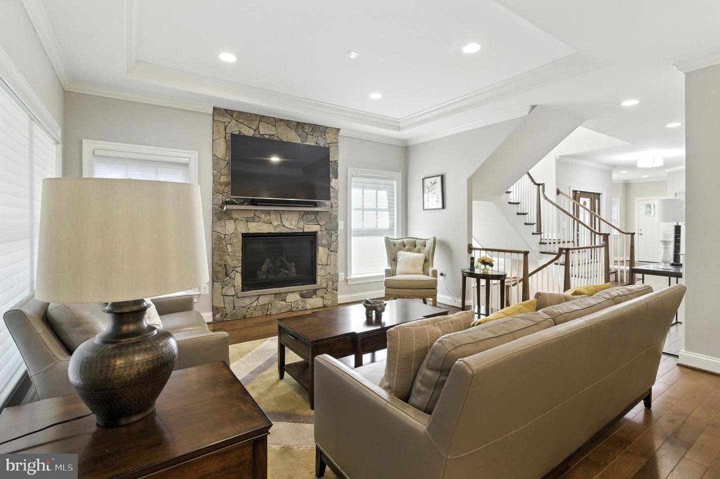 6838 Saint Albans Road photo 14