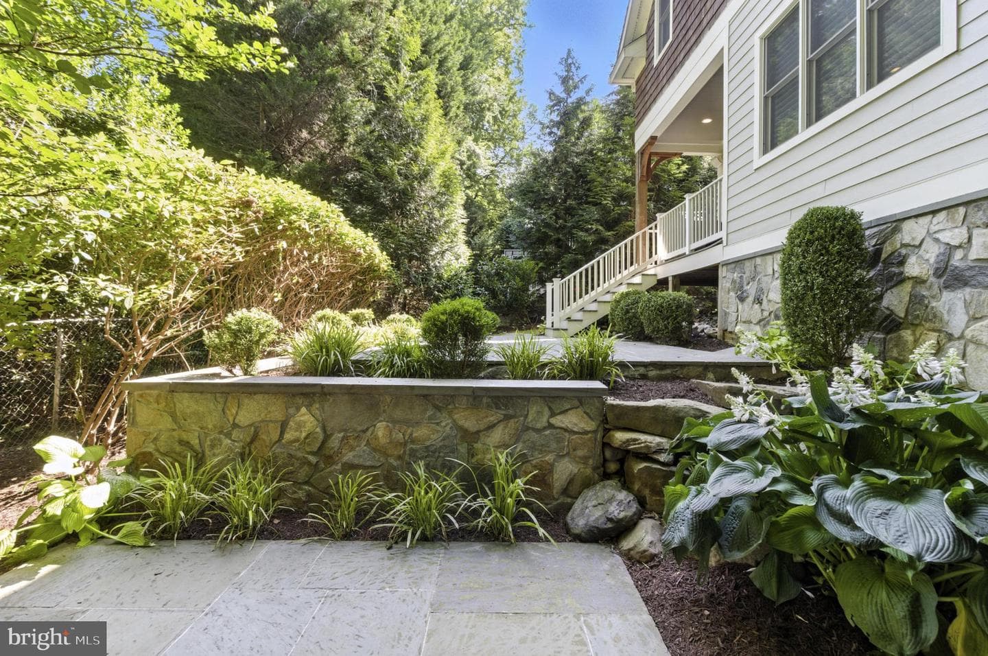 6838 Saint Albans Road photo 44